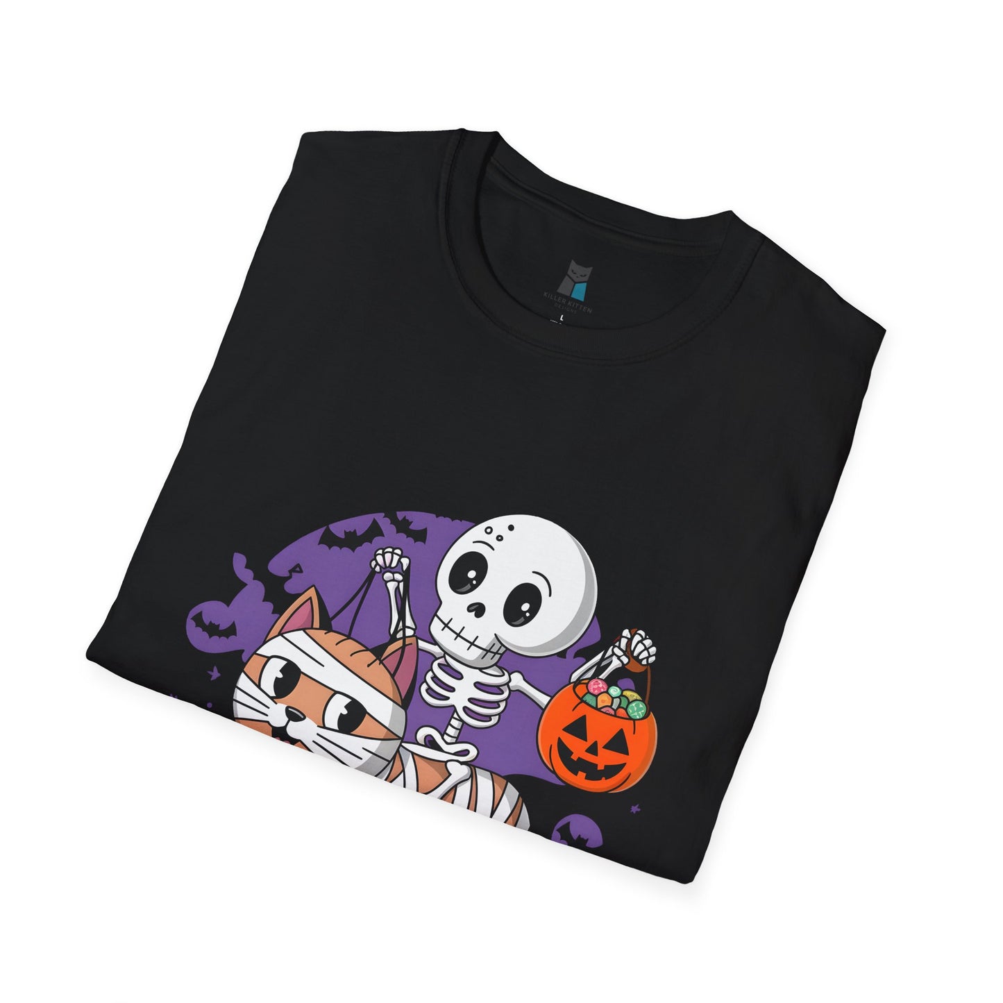 Trick-or-Treat Mummy Cat Halloween T-Shirt – Adorably Spooky for Cat Lovers!